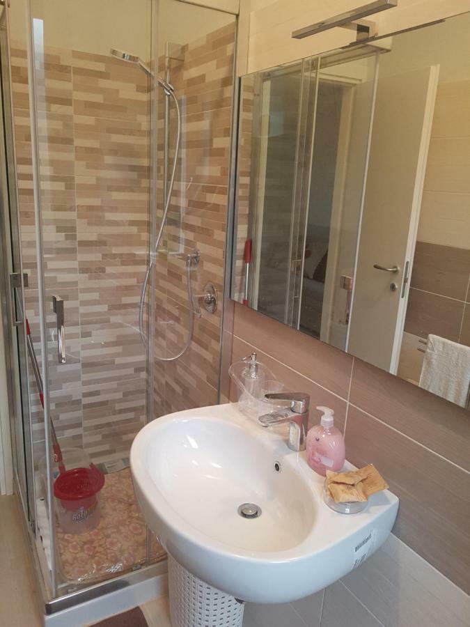 Olivia New Apt With - Ac مونتيروسّو ال ماري المظهر الخارجي الصورة